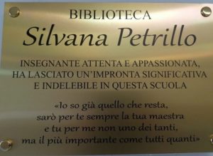 Targa Biblioteca Silvana Petrillo - Scuola Primaria Via Adige